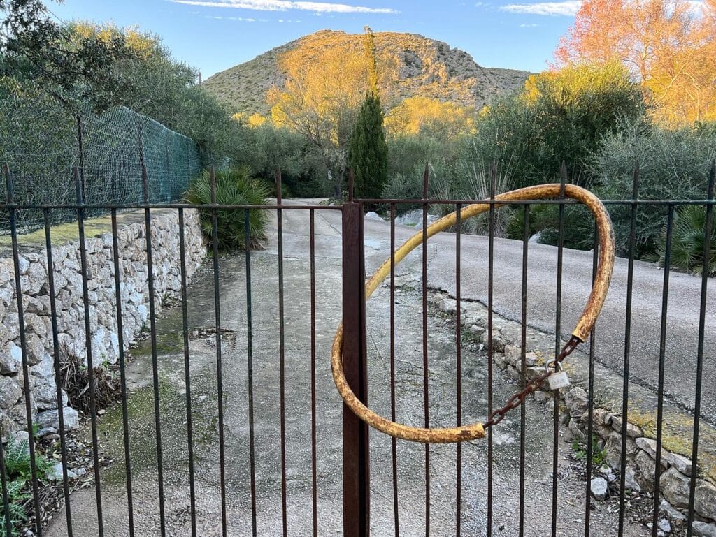 Gate at base of Coll de Siller